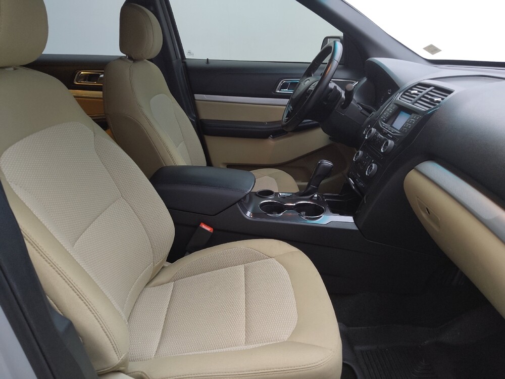 2017 Ford Explorer in Topeka, KS 66611 - 18093342 21