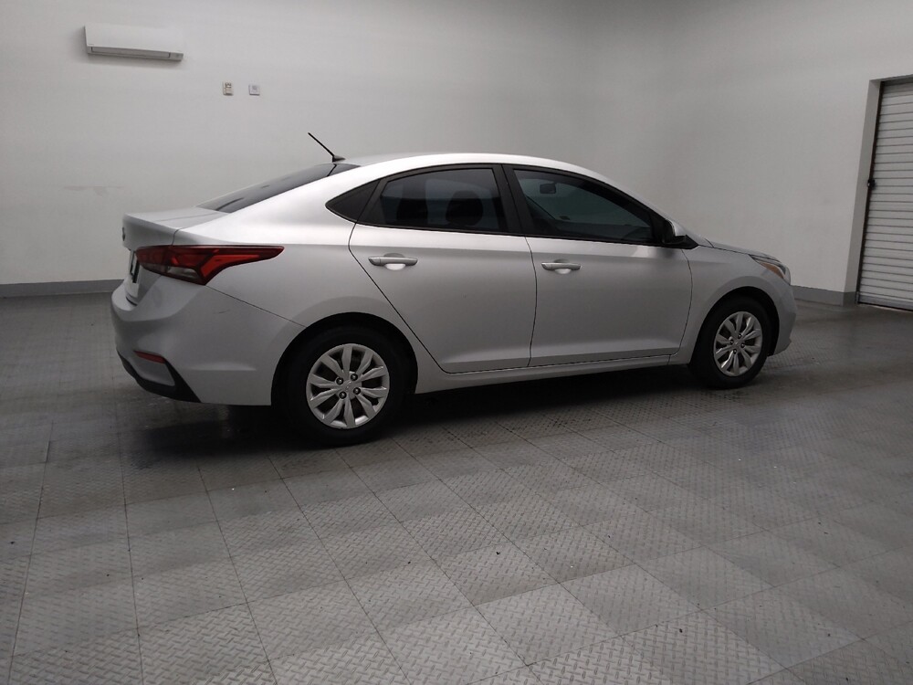 2018 Hyundai Accent in Tulsa, OK 74145 - 18093344 10