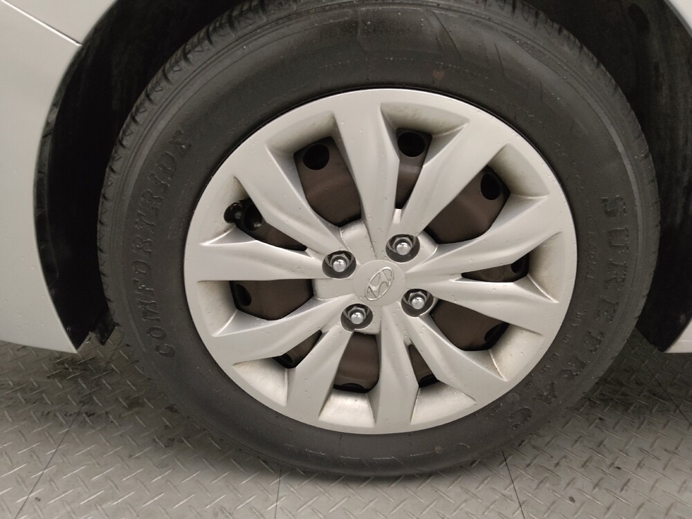 2018 Hyundai Accent in Tulsa, OK 74145 - 18093344 31