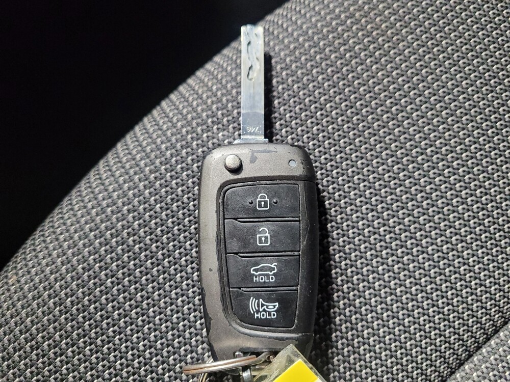 2018 Hyundai Accent in Tulsa, OK 74145 - 18093344 32