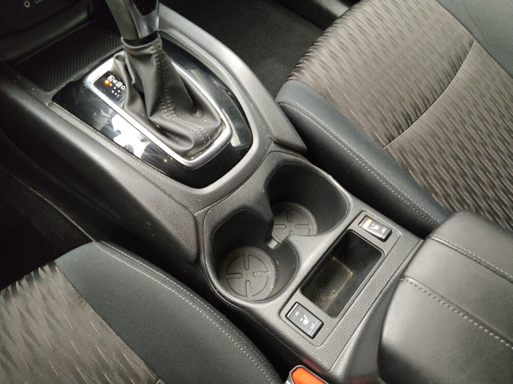 2018 Nissan Rogue in Taylor, MI 48180 - 18093348 26