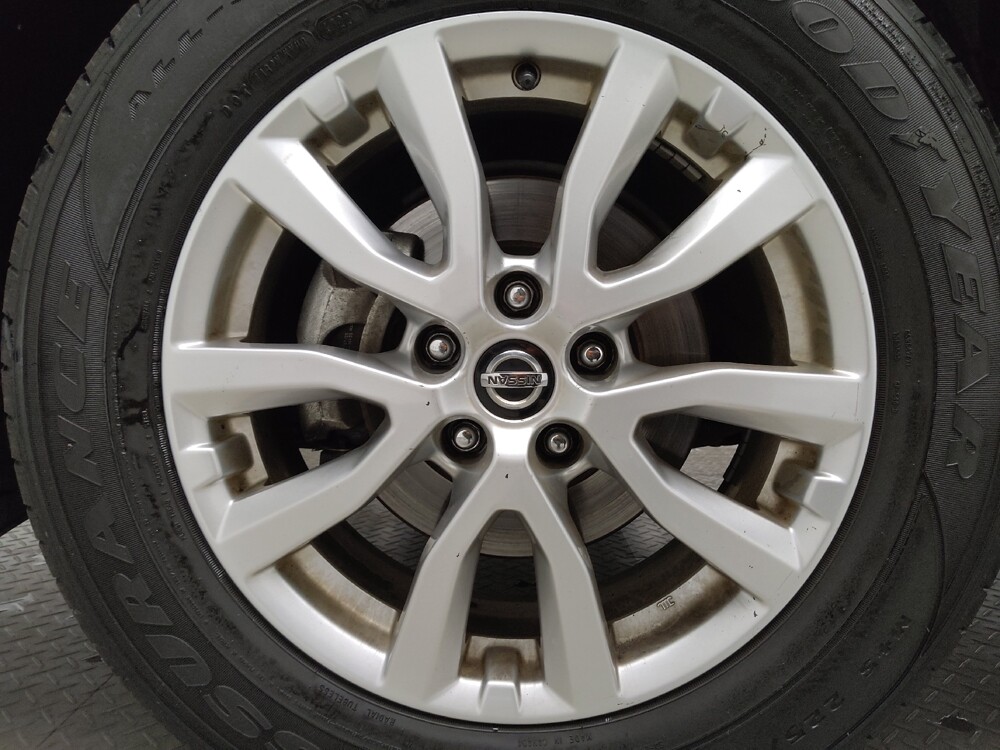 2018 Nissan Rogue in Taylor, MI 48180 - 18093348 31