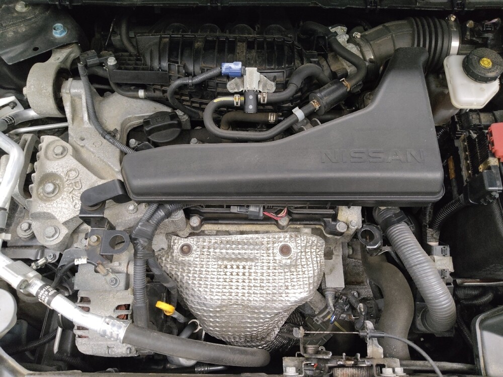 2018 Nissan Rogue in Taylor, MI 48180 - 18093348 30