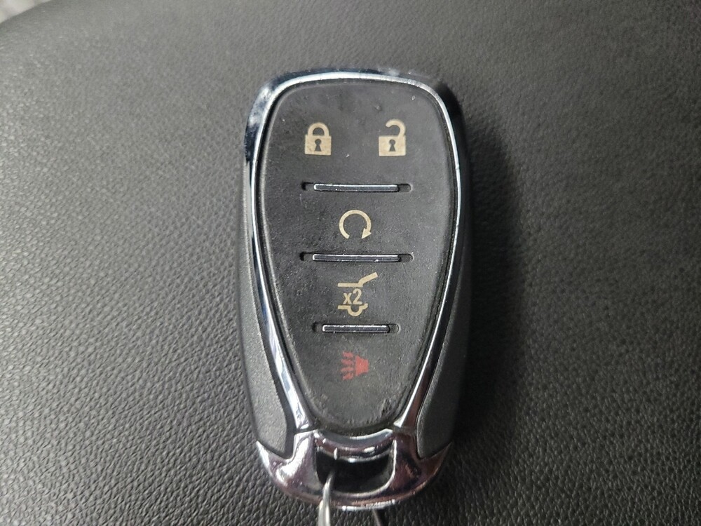 2020 Chevrolet Equinox in Indianapolis, IN 46222 - 18093352 32