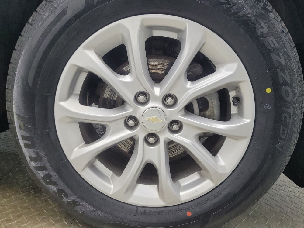 2020 Chevrolet Equinox in Indianapolis, IN 46222 - 18093352 31