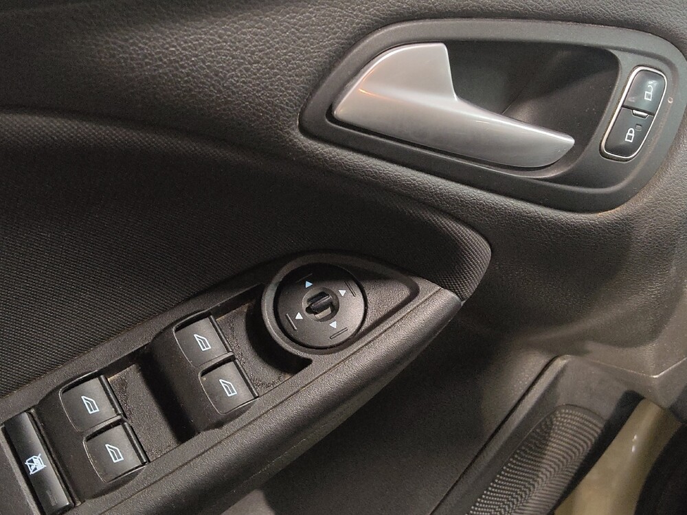 2017 Ford Focus in Temple, TX 76502 - 18093355 27