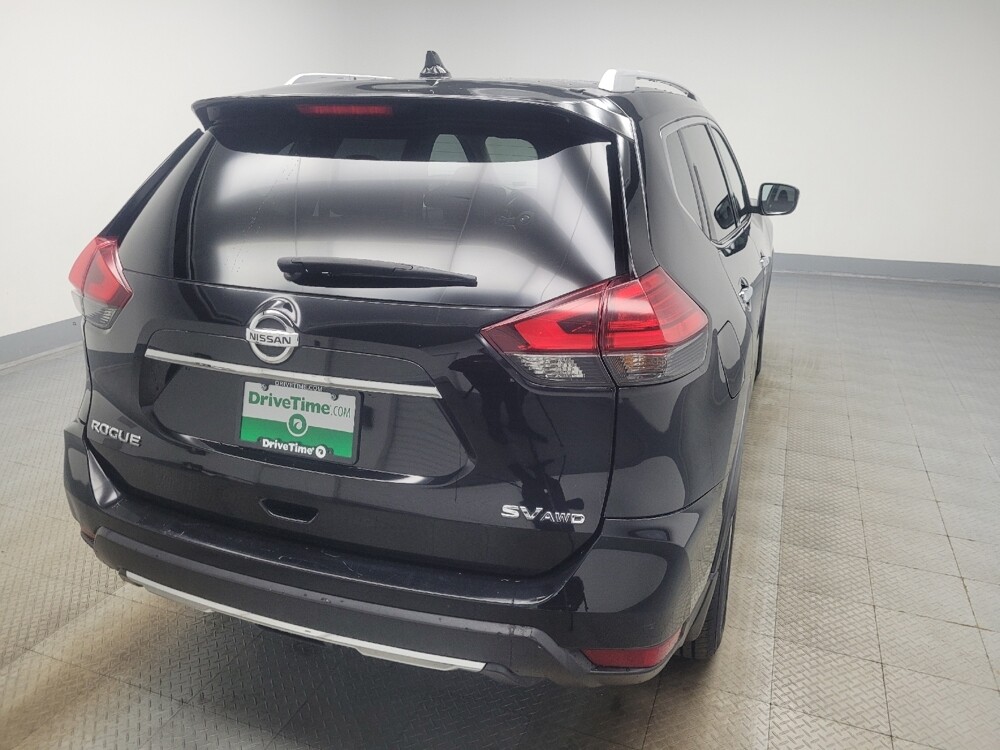 2017 Nissan Rogue in Ft Wayne, IN 46805 - 18093359 7