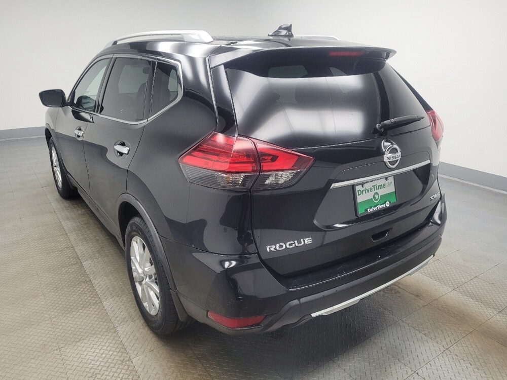 2017 Nissan Rogue in Ft Wayne, IN 46805 - 18093359 5