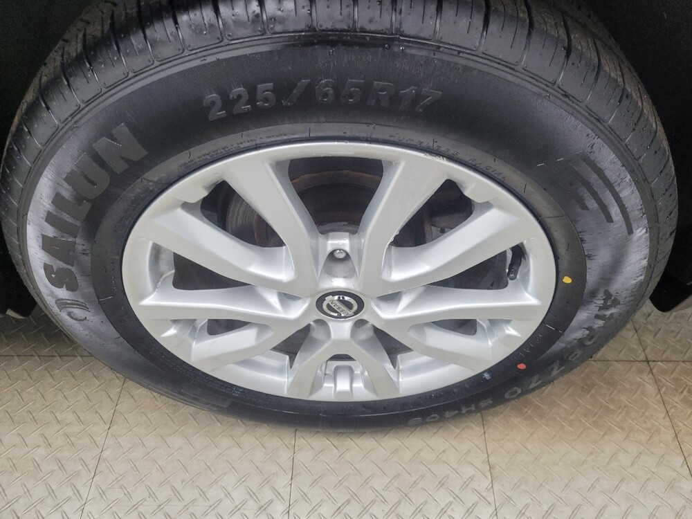 2017 Nissan Rogue in Ft Wayne, IN 46805 - 18093359 31