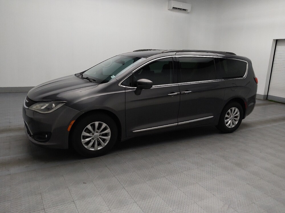 2017 Chrysler Pacifica in Conyers, GA 30094 - 18093376 2
