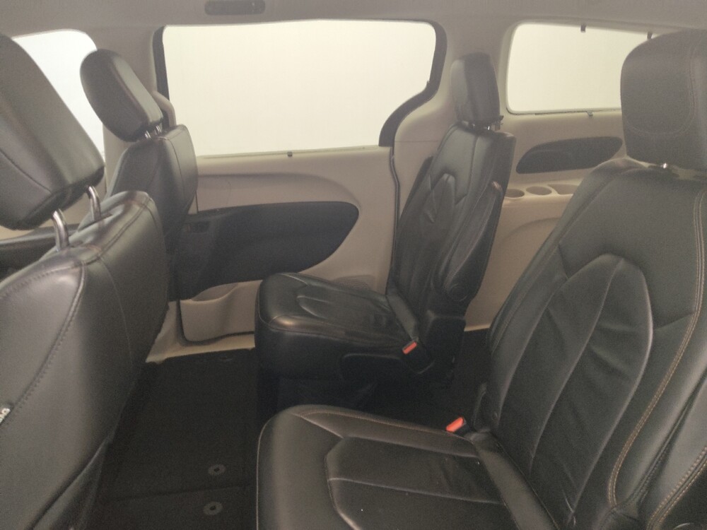 2017 Chrysler Pacifica in Conyers, GA 30094 - 18093376 18