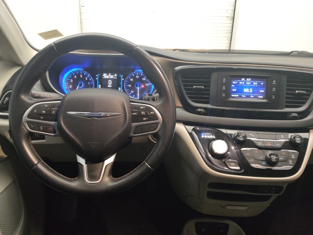 2017 Chrysler Pacifica in Conyers, GA 30094 - 18093376 22