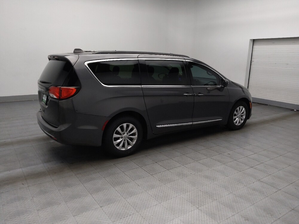 2017 Chrysler Pacifica in Conyers, GA 30094 - 18093376 10