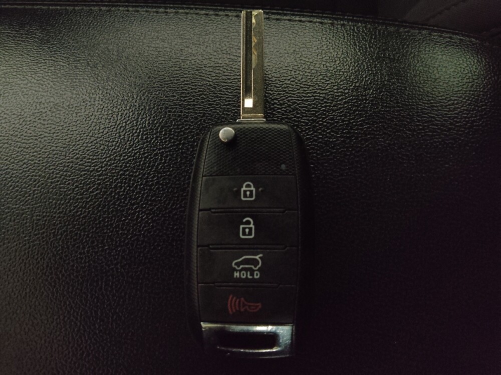 2017 Kia Sorento in Conyers, GA 30094 - 18093377 32