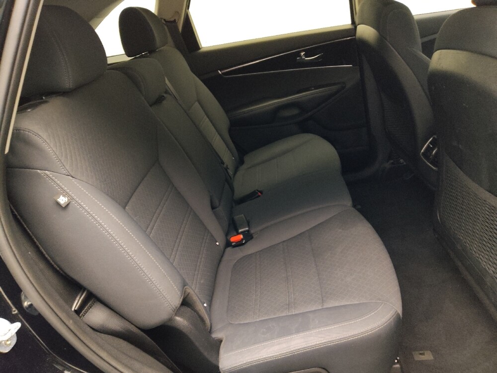 2017 Kia Sorento in Conyers, GA 30094 - 18093377 19