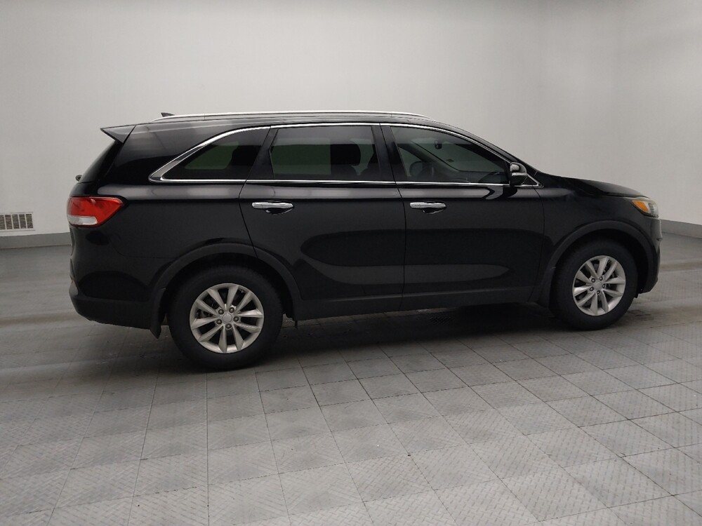 2017 Kia Sorento in Conyers, GA 30094 - 18093377 10