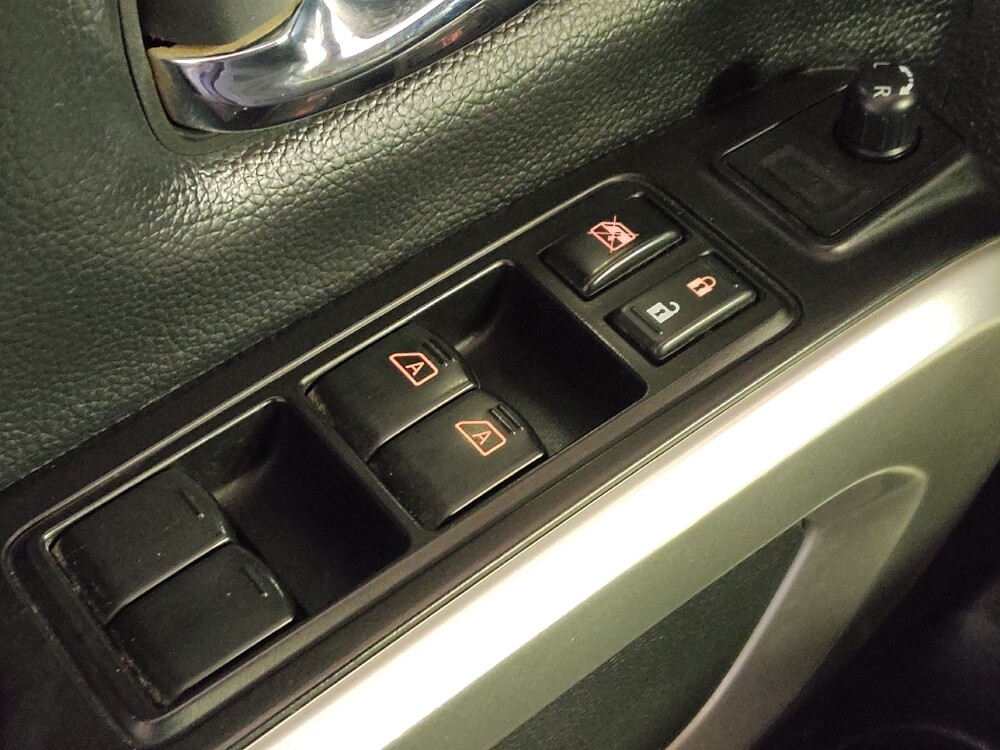 2019 Nissan Titan in San Antonio, TX 78238 - 18093395 27