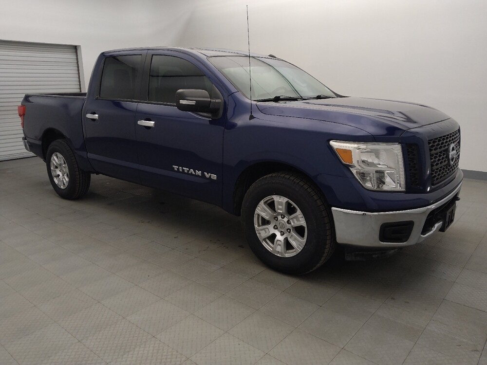 2019 Nissan Titan in San Antonio, TX 78238 - 18093395 11