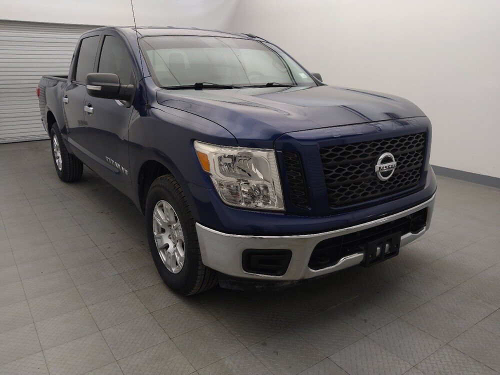 2019 Nissan Titan in San Antonio, TX 78238 - 18093395 13