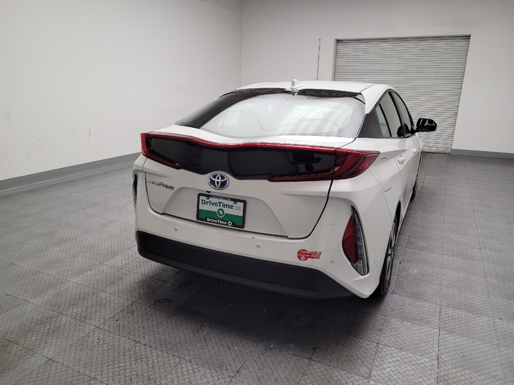 2017 Toyota Prius Prime in Sacramento, CA 95821 - 18093397 7
