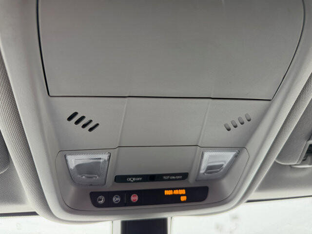 2019 Chevrolet Equinox in Baltimore, MD 21225 - 18093414 32