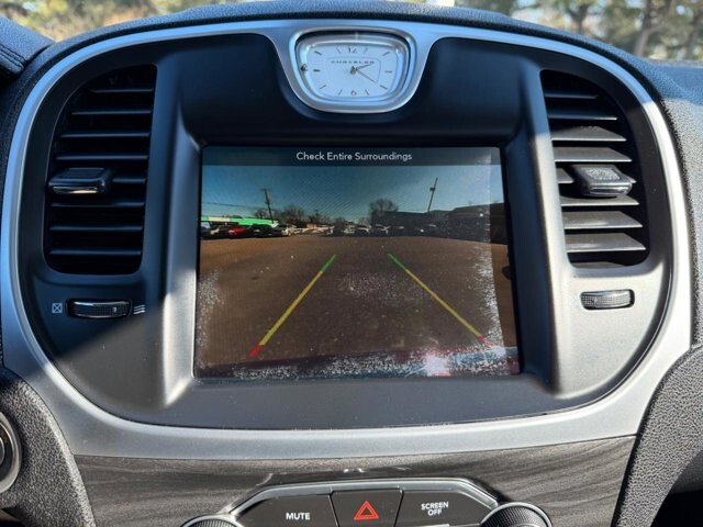 2019 Chrysler 300 in Baltimore, MD 21225 - 18093420 38