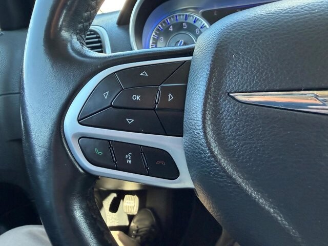 2019 Chrysler 300 in Baltimore, MD 21225 - 18093420 33