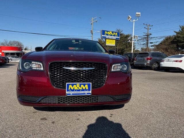 2019 Chrysler 300 in Baltimore, MD 21225 - 18093420 10
