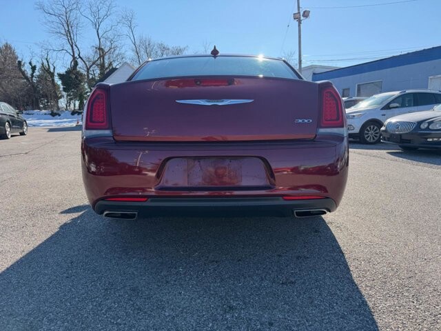 2019 Chrysler 300 in Baltimore, MD 21225 - 18093420 5