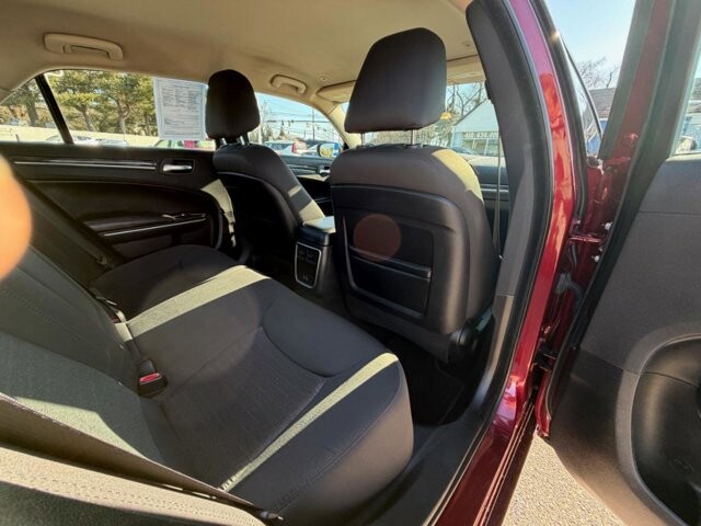 2019 Chrysler 300 in Baltimore, MD 21225 - 18093420 23