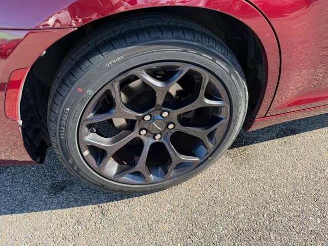 2019 Chrysler 300 in Baltimore, MD 21225 - 18093420 17