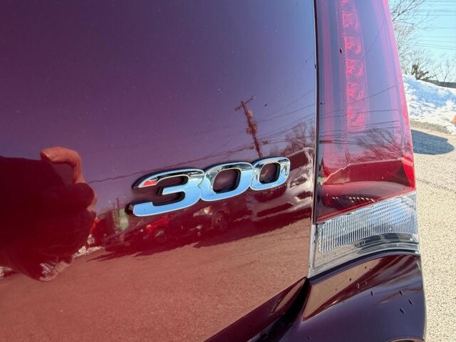 2019 Chrysler 300 in Baltimore, MD 21225 - 18093420 14