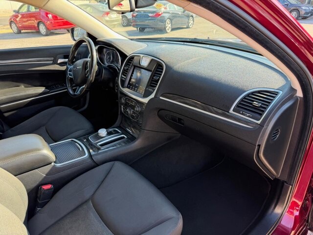 2019 Chrysler 300 in Baltimore, MD 21225 - 18093420 22