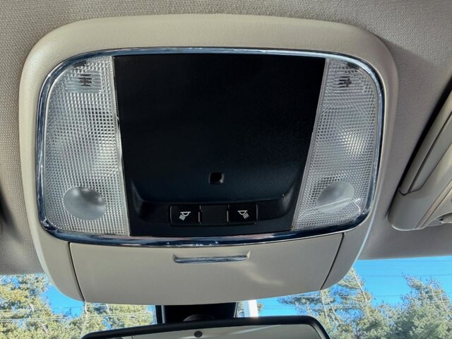 2019 Chrysler 300 in Baltimore, MD 21225 - 18093420 41