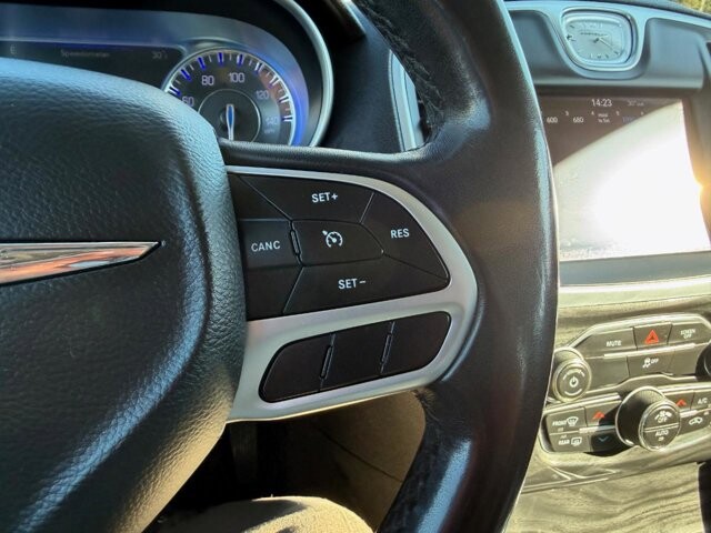 2019 Chrysler 300 in Baltimore, MD 21225 - 18093420 34