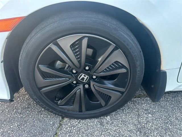 2018 Honda Civic in Greenville, SC 29607 - 18093433 7