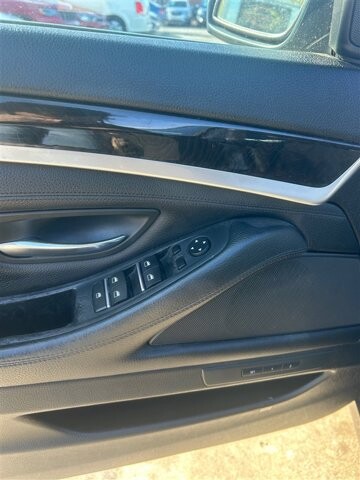 2015 BMW 528i xDrive in Greenville, SC 29607 - 18093434 32