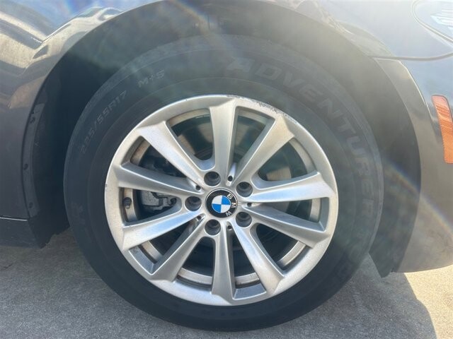 2015 BMW 528i xDrive in Greenville, SC 29607 - 18093434 11