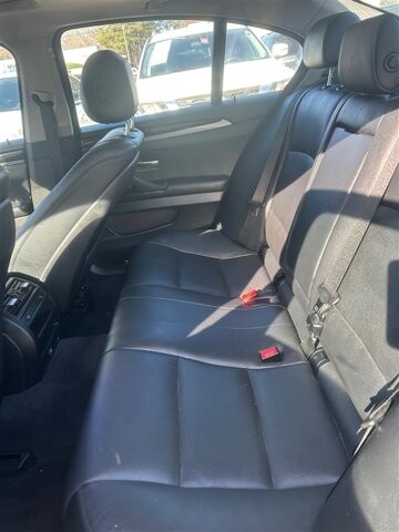 2015 BMW 528i xDrive in Greenville, SC 29607 - 18093434 28