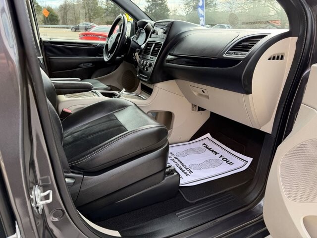 2017 Dodge Grand Caravan in Knoxville, TN 37920 - 18093437 15
