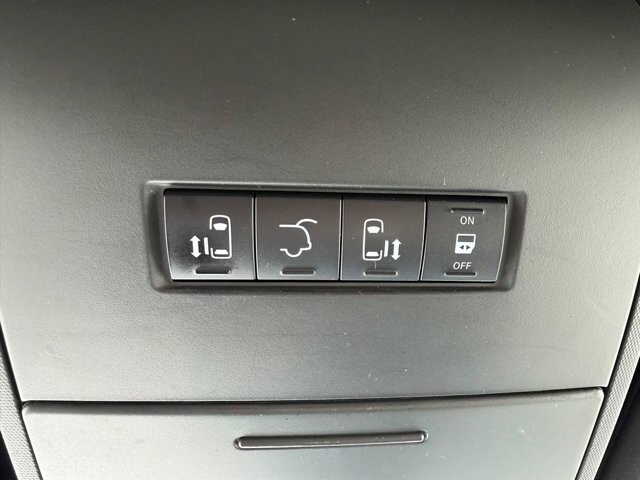 2017 Dodge Grand Caravan in Knoxville, TN 37920 - 18093437 25