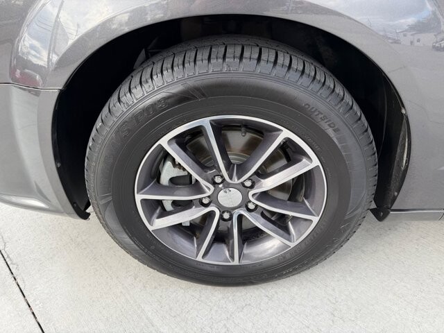 2017 Dodge Grand Caravan in Knoxville, TN 37920 - 18093437 29