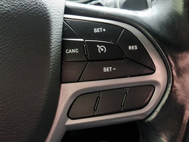 2019 Jeep Cherokee in Cinnaminson, NJ 08077 - 18093439 16