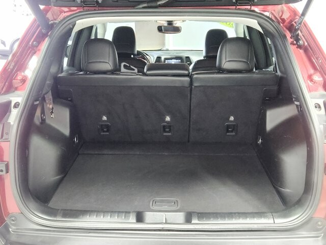 2019 Jeep Cherokee in Cinnaminson, NJ 08077 - 18093439 13