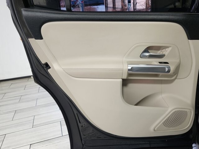 2022 Mercedes-Benz GLB 250 in Cinnaminson, NJ 08077 - 18093440 12