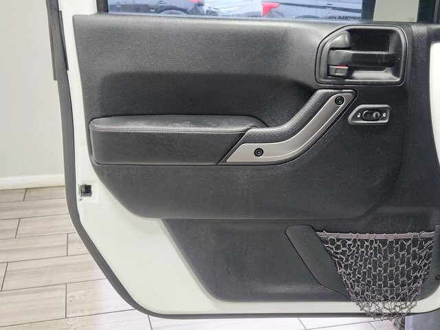 2018 Jeep Wrangler in Cinnaminson, NJ 08077 - 18093441 10