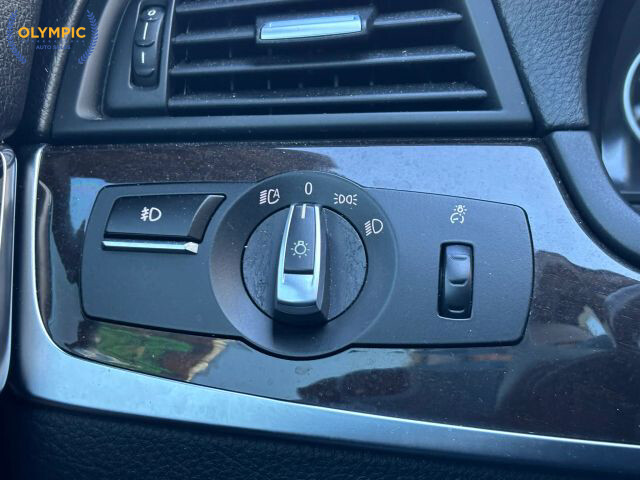 2016 BMW 528i in Decatur, GA 30032 - 18093453 32