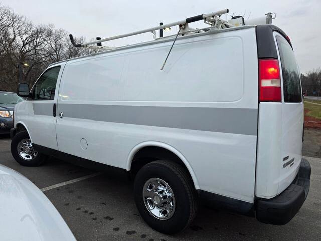 2011 Chevrolet Express 2500 in Blauvelt, NY 10913 - 18093457 5