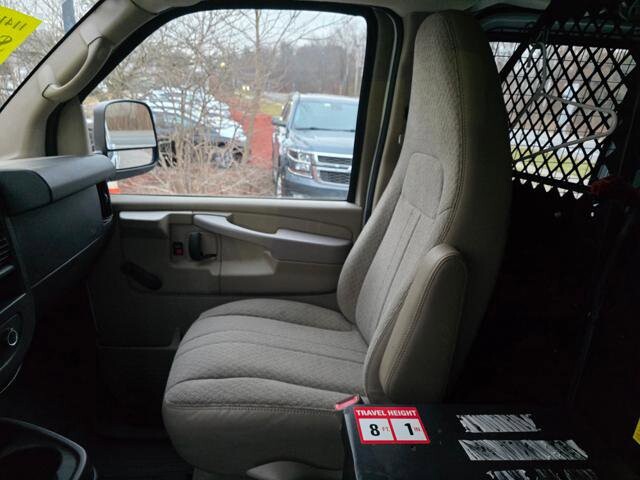 2011 Chevrolet Express 2500 in Blauvelt, NY 10913 - 18093457 24