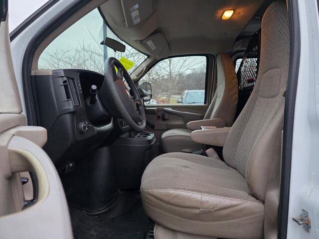 2011 Chevrolet Express 2500 in Blauvelt, NY 10913 - 18093457 11